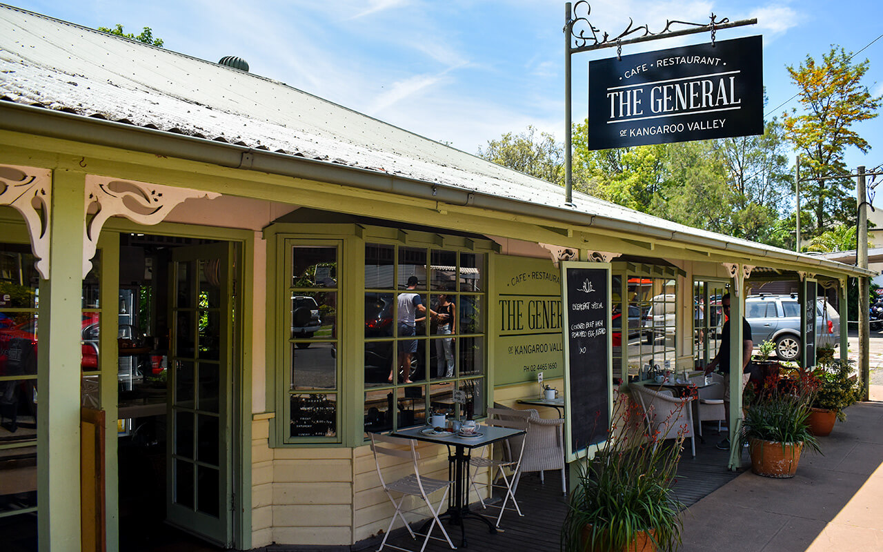 Take a day trip from Sydney to Kangaroo Valley and have some lunch at the General Cafe