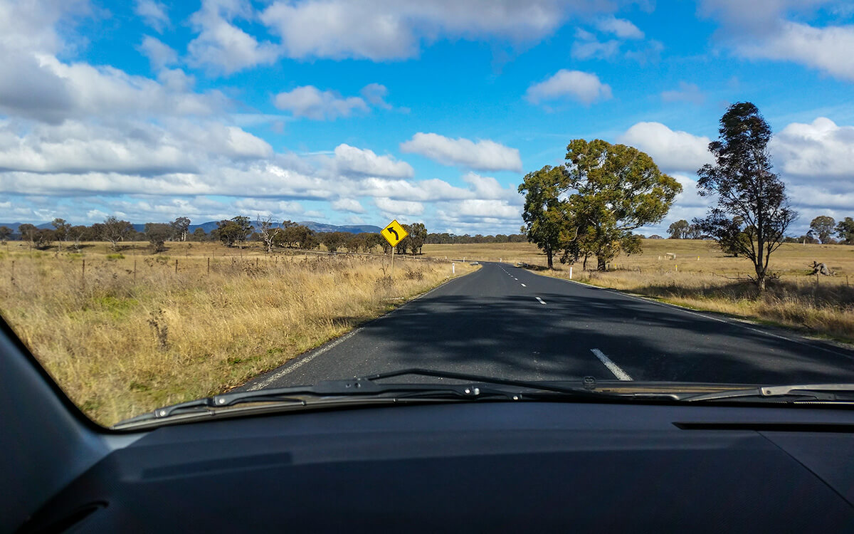 Driving to the Mudgee wineries
