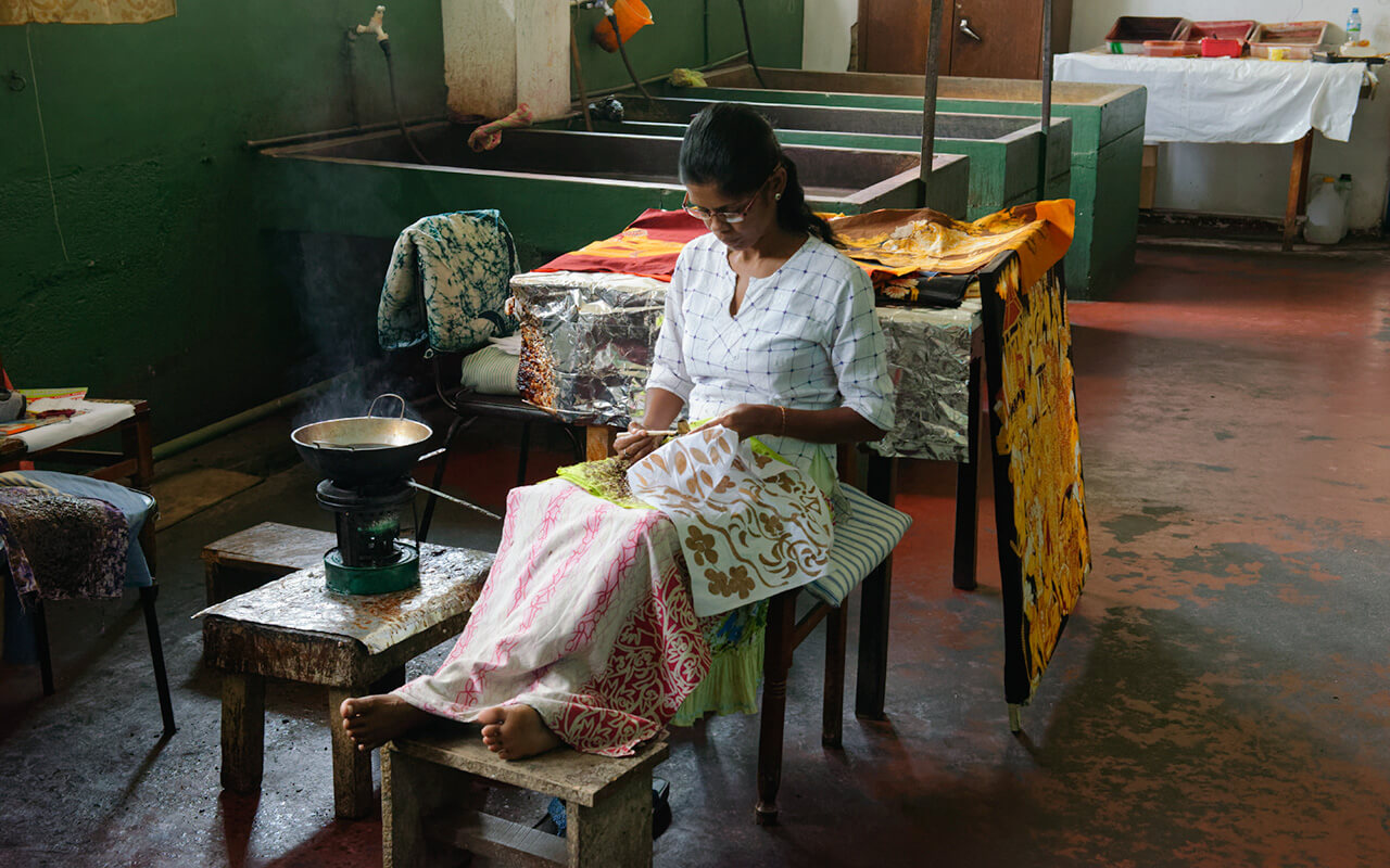 Visit a Kandy batik factory to see some interesting craft making