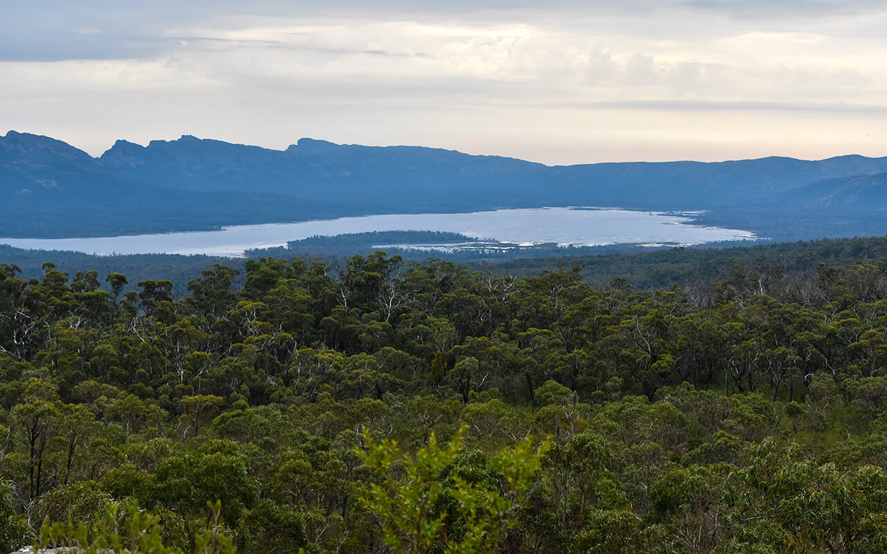 Admire Lake Wartook from the Balconies on your Grampians National Park tour
