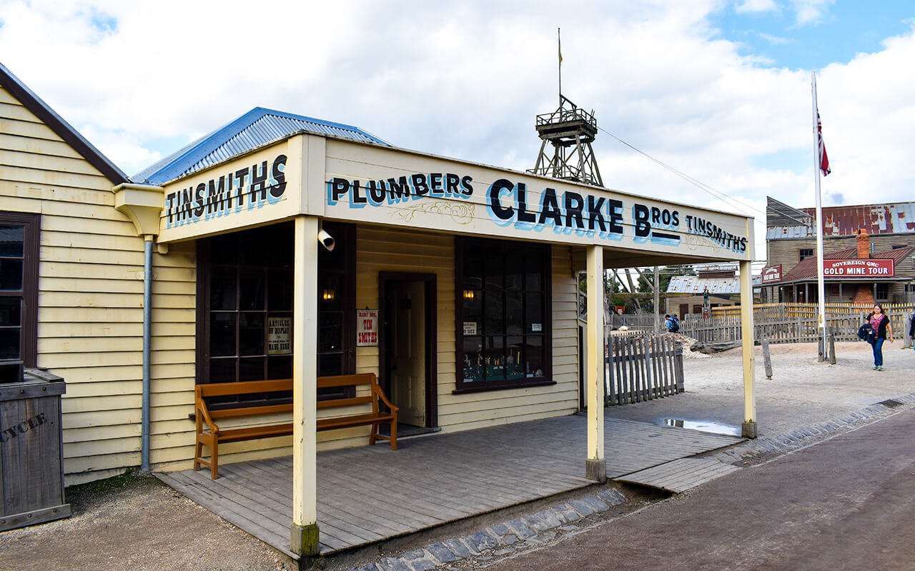 There are so many store fronts for your Sovereign Hill photos