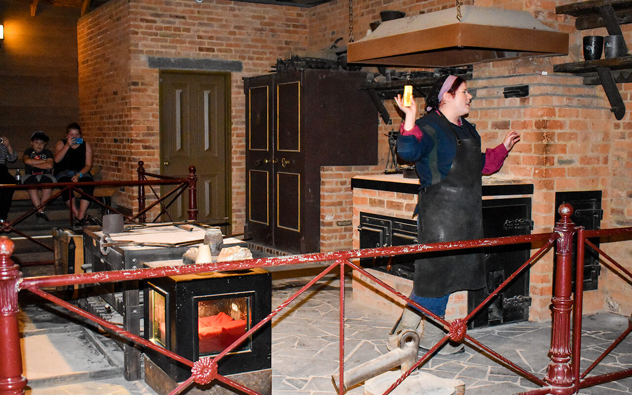 For Sovereign Hill photos, the pouring of gold bullion is a popular topic