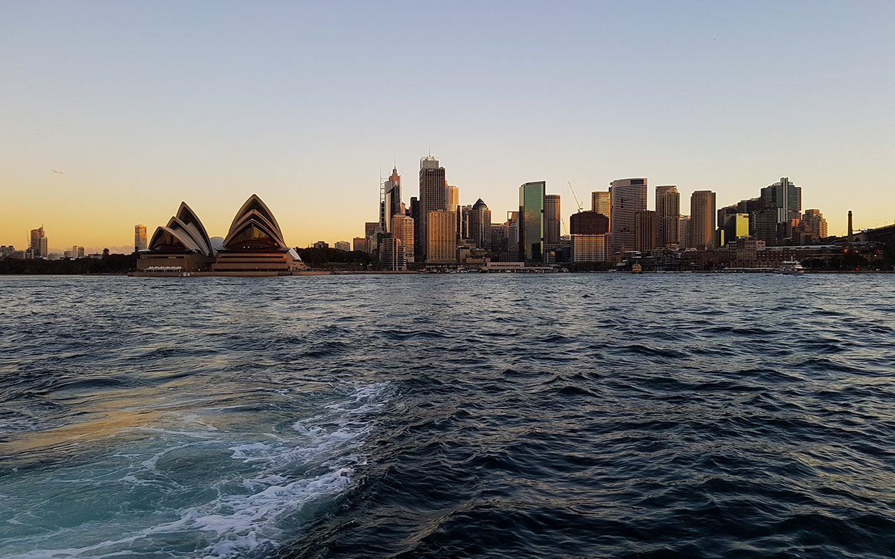 Admiring the harbour is one of the most obvious things to do in Sydney for free