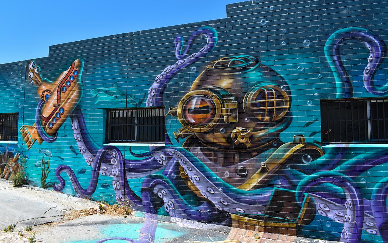 This octopus pays homage to Jules Verne and 20,000 leagues under the sea