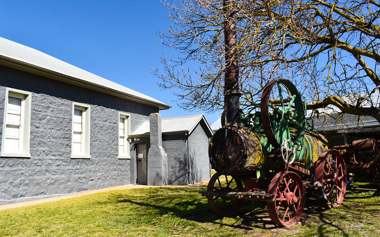 The Millthorpe Museum has a collection of old machinery