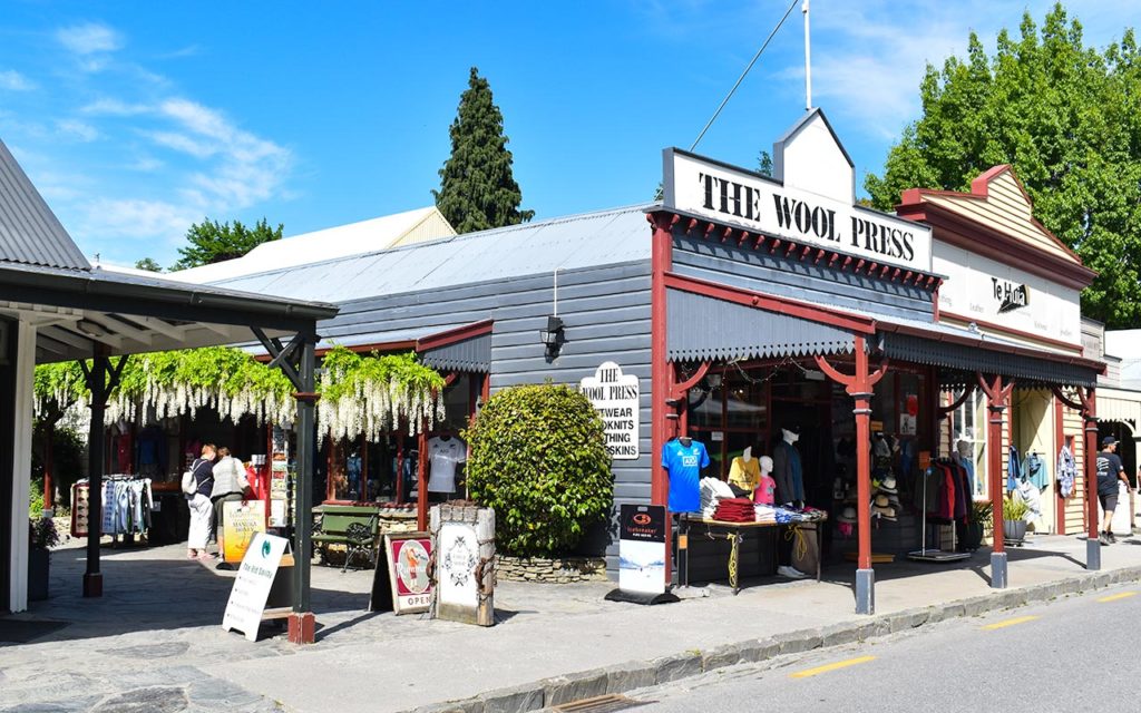 The streets of Arrowtown are packed with nice shops