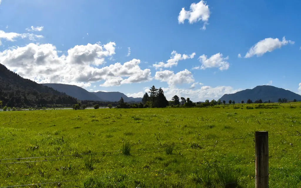 Hokitika Gorge is a beautiful drive through the countryside