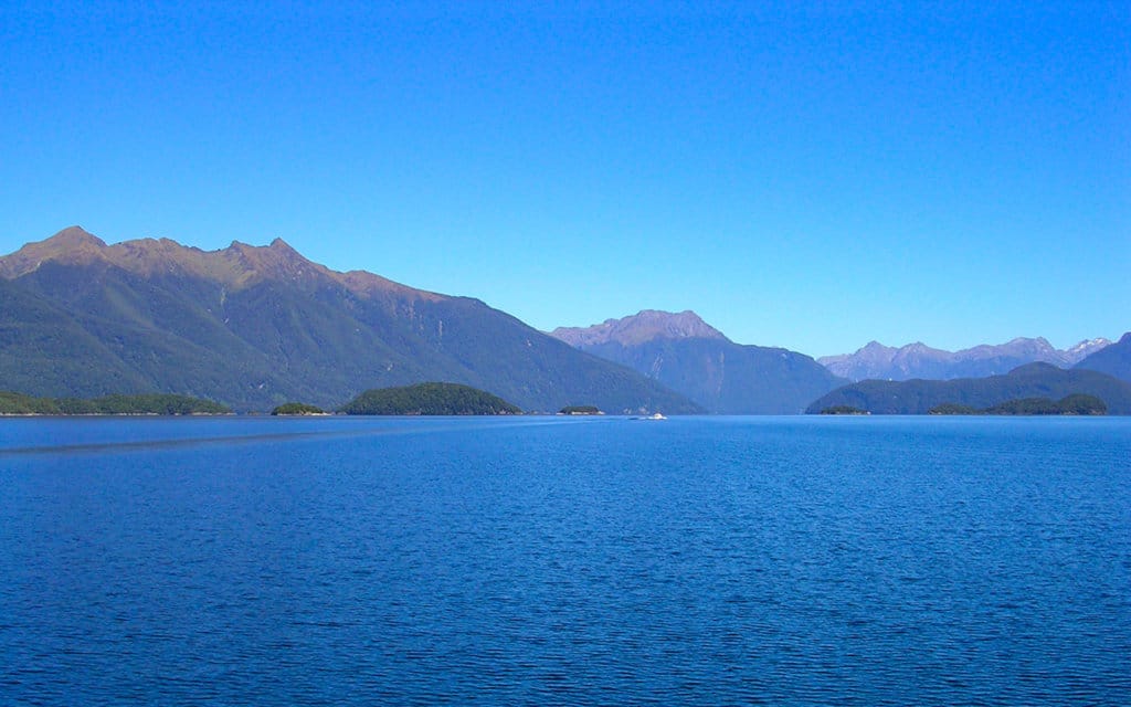 Lake Manapouri is said to be the most beautiful lake in New Zealand
