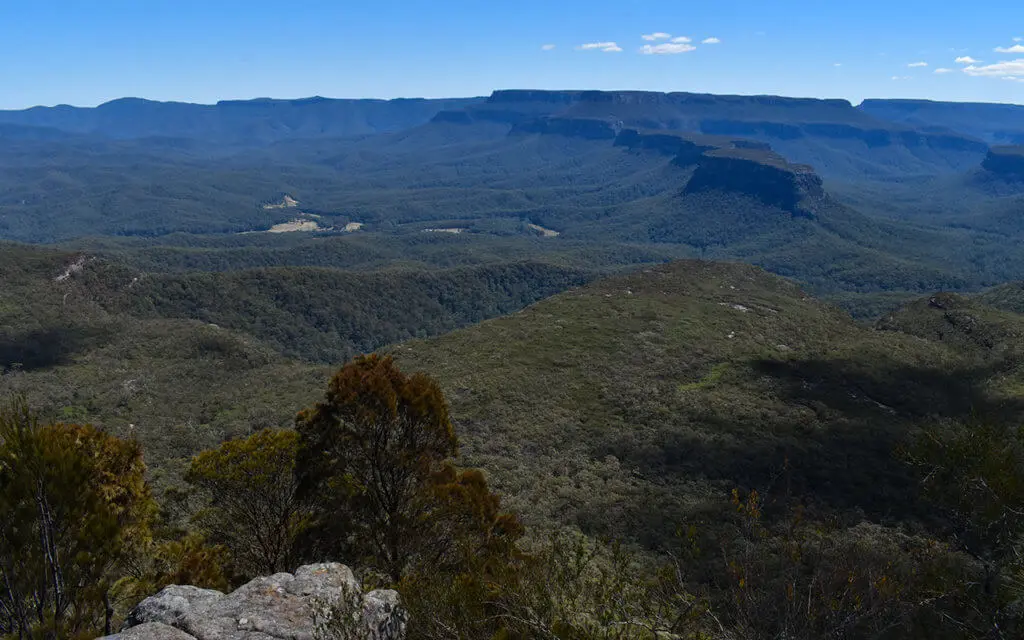 Admire the canyons from the top of Pigeon House Mountain