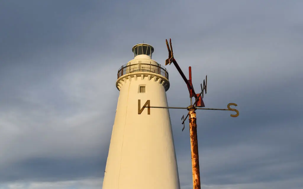 The dimming sun gave a nice golden colour to Cape Willoughby Lighthouse