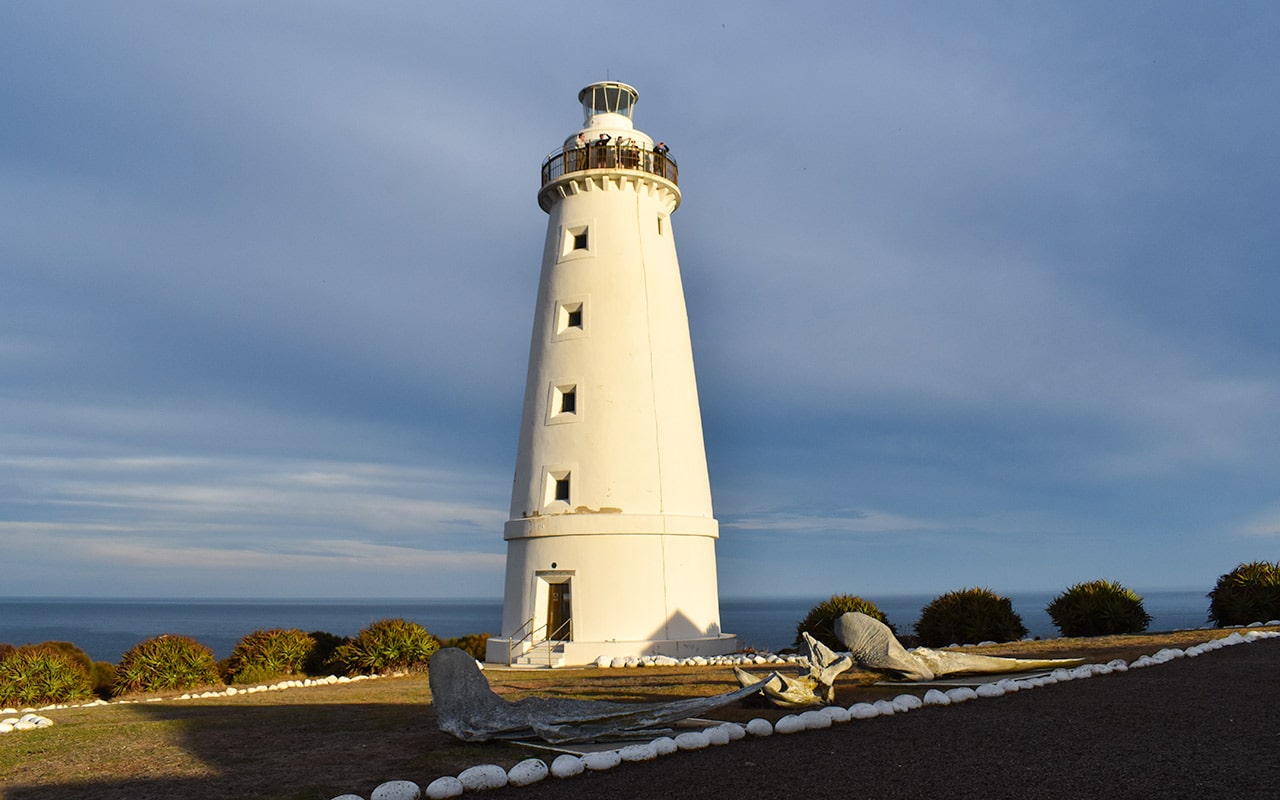 Australian Lighthouse Calendar 2025 - Truda Hilliary