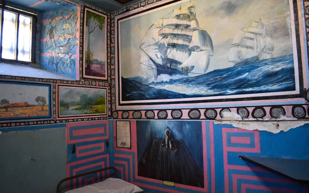 Some convicts decorated their cells by painting murals