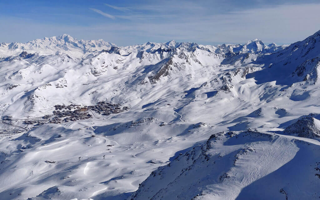 This stunning view of Val Thorens proves it's an amazing place to ski in France