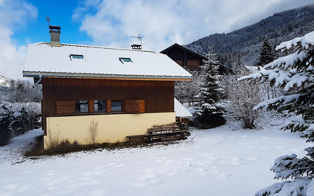 Book your ski holiday in a chalet in the French Alps