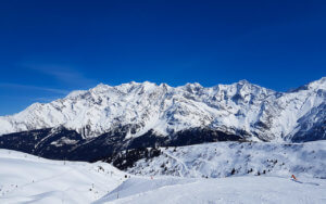 This is the ultimate guide of the best places to ski in France